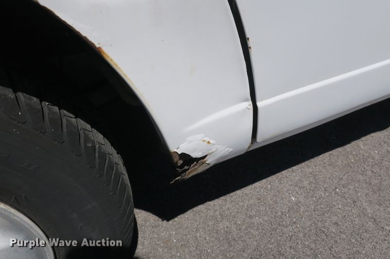 image for item EA9330 1995 Ford Aerostar XLT van