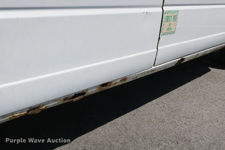 image for item EA9330 1995 Ford Aerostar XLT van