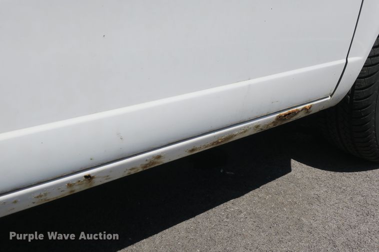 image for item EA9330 1995 Ford Aerostar XLT van