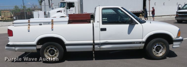 image for item EA9331 1994 Chevrolet S10 pickup truck