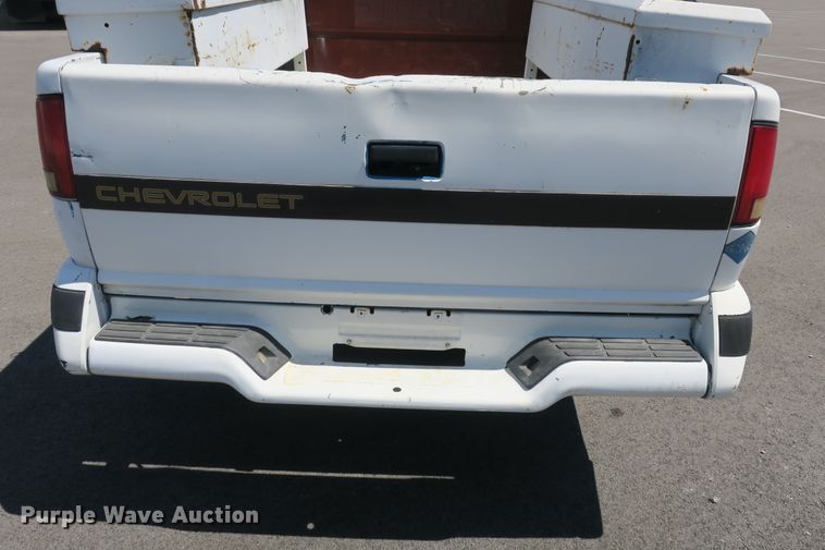 image for item EA9331 1994 Chevrolet S10 pickup truck
