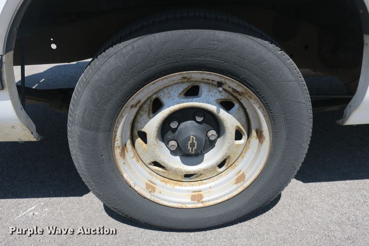 image for item EA9331 1994 Chevrolet S10 pickup truck