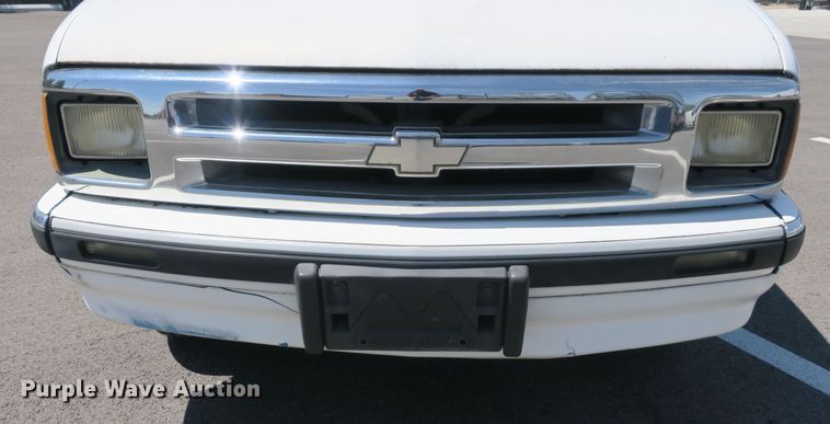 image for item EA9331 1994 Chevrolet S10 pickup truck