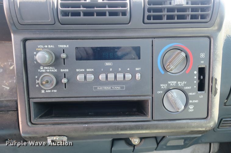 image for item EA9331 1994 Chevrolet S10 pickup truck