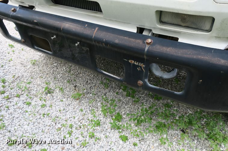 image for item EA9357 1988 Ford F600 dump truck