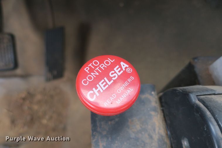 image for item EA9357 1988 Ford F600 dump truck