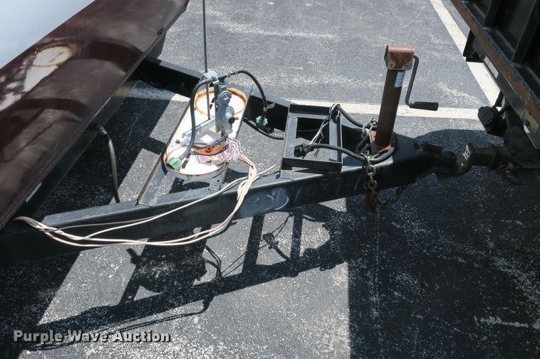 image for item EA9358 Starcraft camper