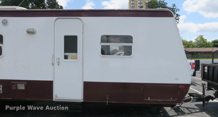 image for item EA9358 Starcraft camper