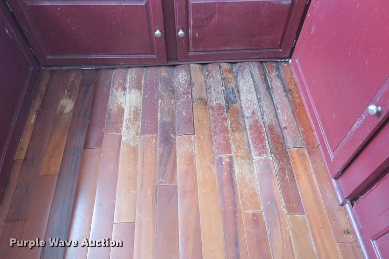 image for item EA9358 Starcraft camper