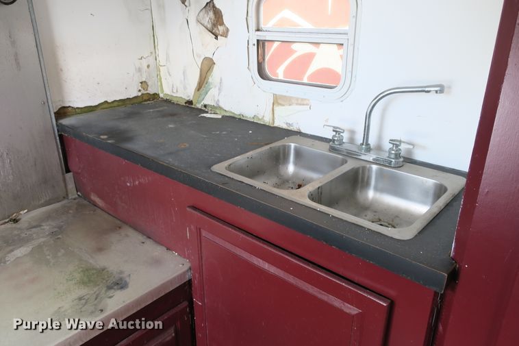 image for item EA9358 Starcraft camper