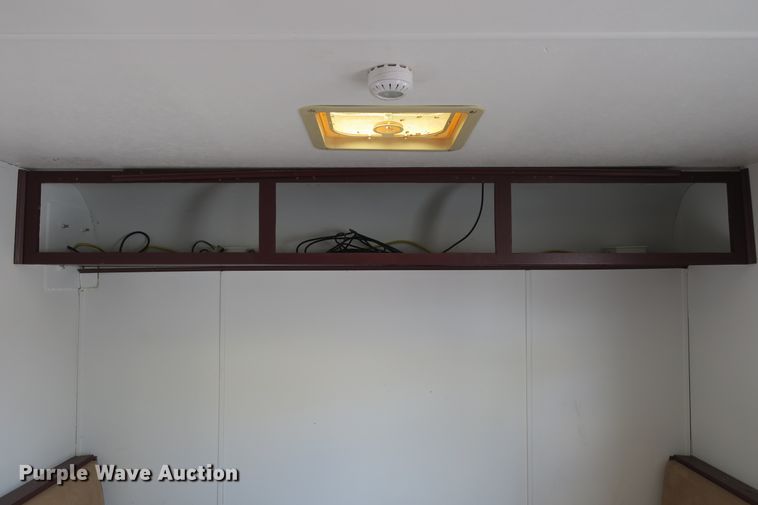 image for item EA9358 Starcraft camper