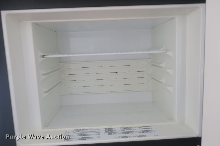 image for item EA9358 Starcraft camper