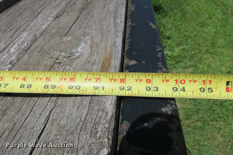 image for item EA9359 1973 Ford F600 flatbed