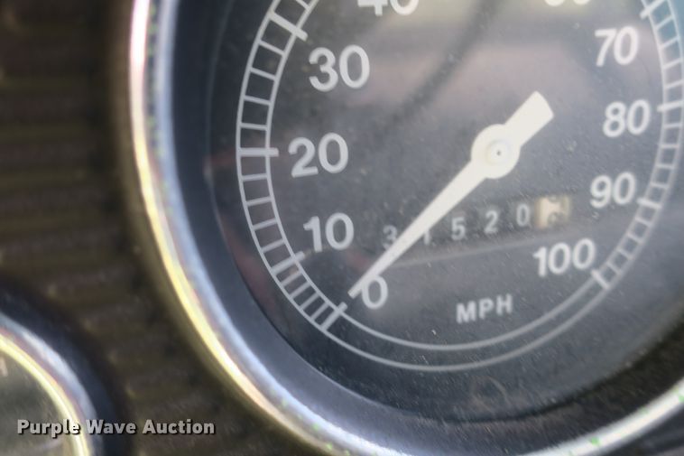 image for item EA9359 1973 Ford F600 flatbed