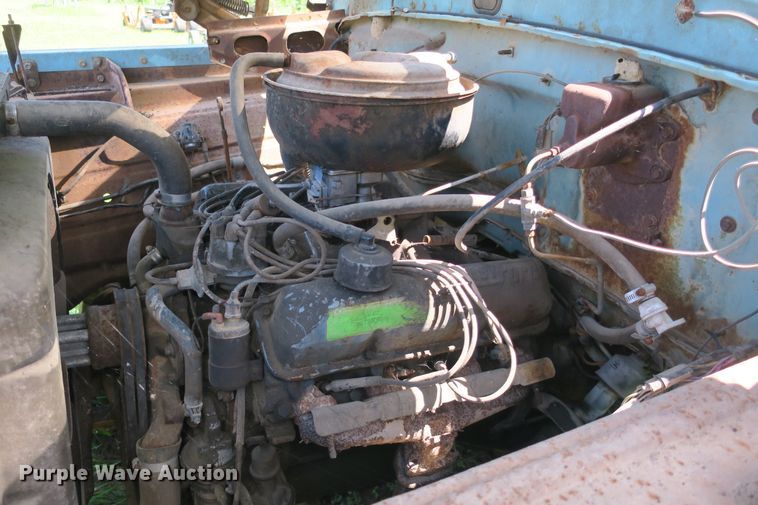 image for item EA9359 1973 Ford F600 flatbed