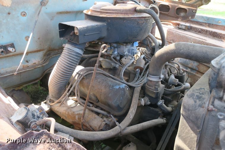 image for item EA9359 1973 Ford F600 flatbed