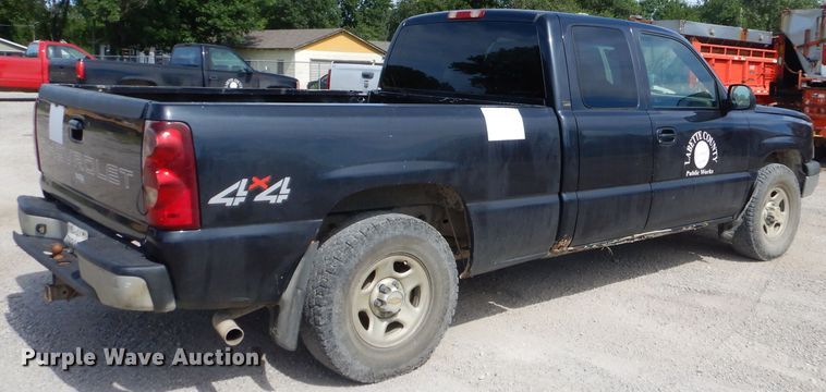 image for item ED9474 2003 Chevrolet Silverado 1500 Ext. Cab pickup truck
