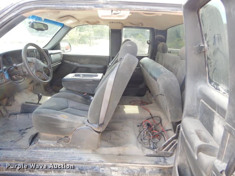 image for item ED9474 2003 Chevrolet Silverado 1500 Ext. Cab pickup truck