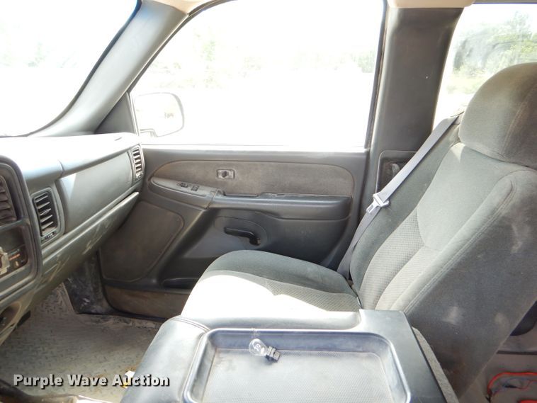 image for item ED9474 2003 Chevrolet Silverado 1500 Ext. Cab pickup truck