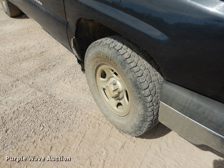 image for item ED9474 2003 Chevrolet Silverado 1500 Ext. Cab pickup truck