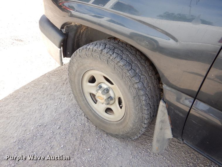 image for item ED9474 2003 Chevrolet Silverado 1500 Ext. Cab pickup truck