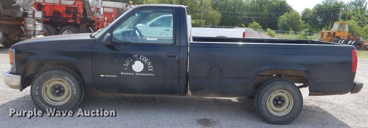 image for item ED9475 1997 Chevrolet C1500 pickup truck