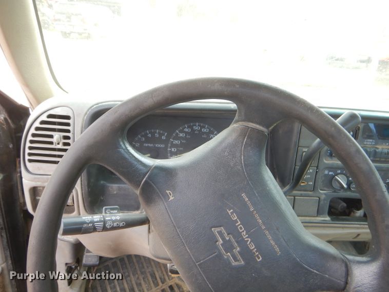 image for item ED9475 1997 Chevrolet C1500 pickup truck