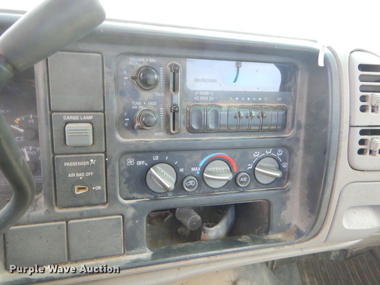 image for item ED9475 1997 Chevrolet C1500 pickup truck