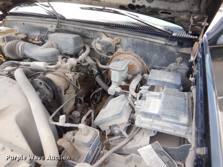 image for item ED9475 1997 Chevrolet C1500 pickup truck