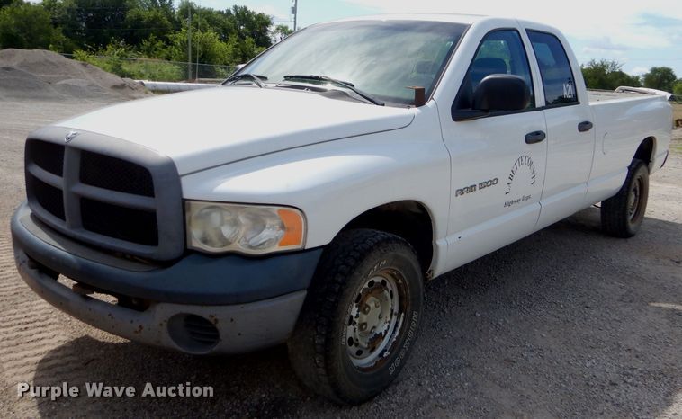 image for item ED9476 2005 Dodge Ram 1500 Quad Cab pickup truck