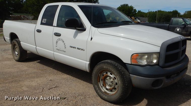 image for item ED9476 2005 Dodge Ram 1500 Quad Cab pickup truck
