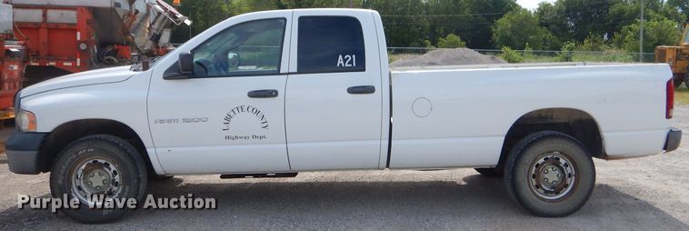 image for item ED9476 2005 Dodge Ram 1500 Quad Cab pickup truck