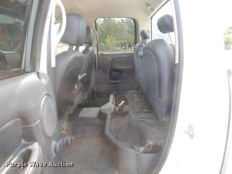 image for item ED9476 2005 Dodge Ram 1500 Quad Cab pickup truck