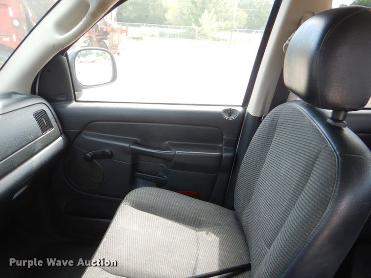 image for item ED9476 2005 Dodge Ram 1500 Quad Cab pickup truck