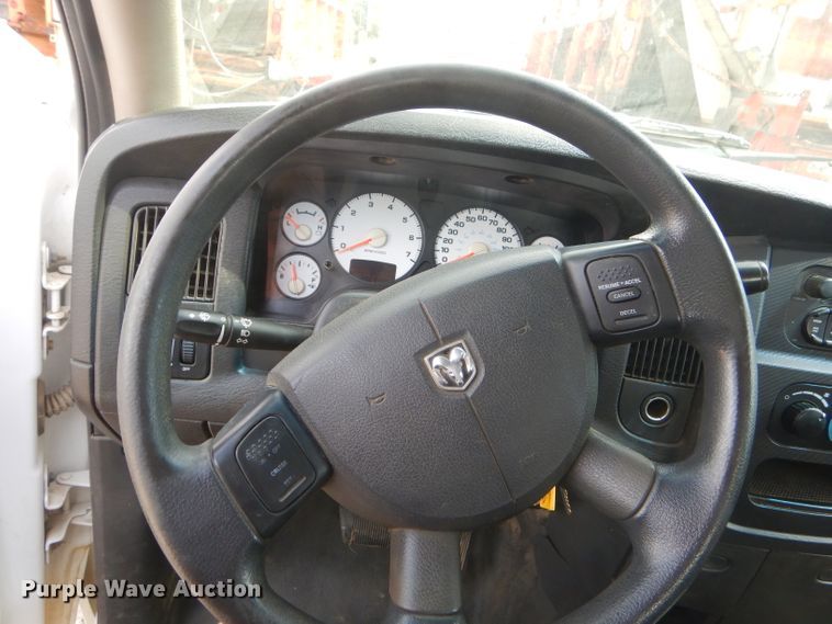 image for item ED9476 2005 Dodge Ram 1500 Quad Cab pickup truck