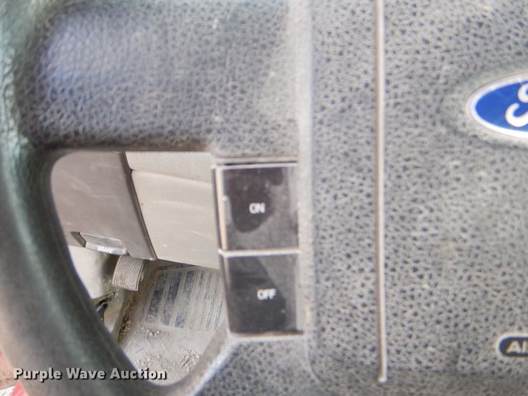 image for item ED9477 2005 Ford F150 pickup truck