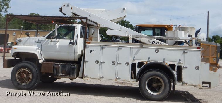 image for item ED9478 1994 GMC TopKick C6500 bucket truck