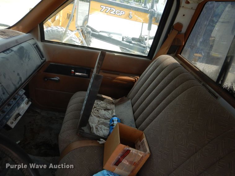 image for item ED9478 1994 GMC TopKick C6500 bucket truck