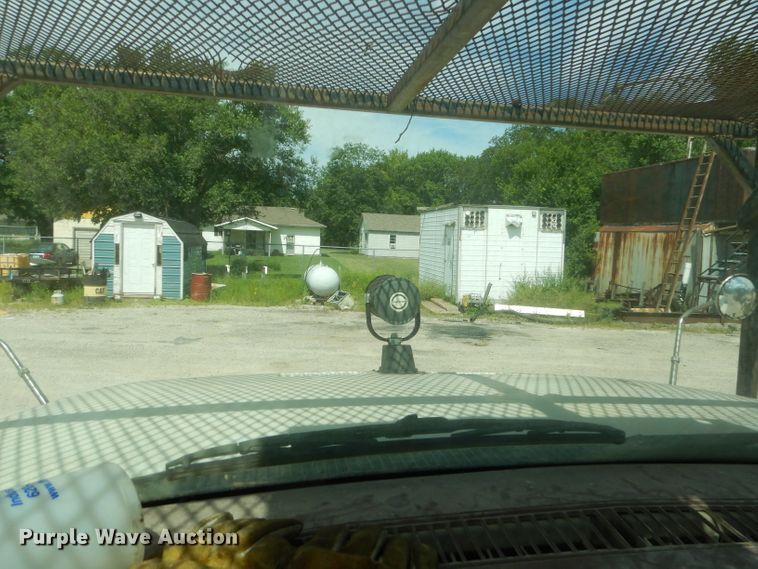 image for item ED9478 1994 GMC TopKick C6500 bucket truck