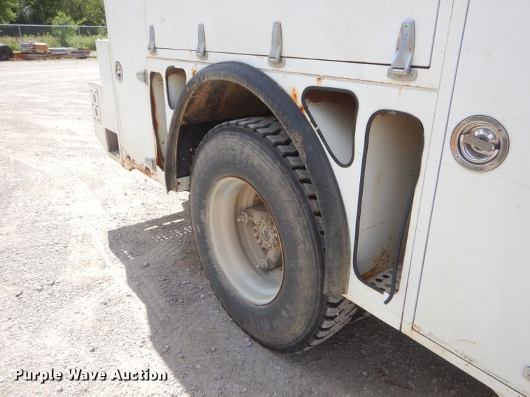 image for item ED9478 1994 GMC TopKick C6500 bucket truck