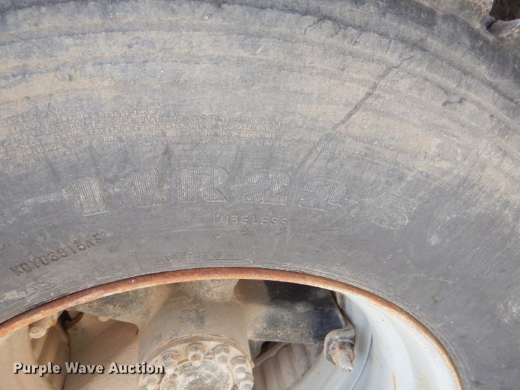 image for item ED9478 1994 GMC TopKick C6500 bucket truck