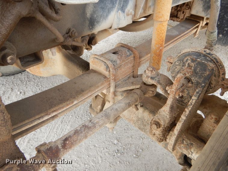 image for item ED9478 1994 GMC TopKick C6500 bucket truck