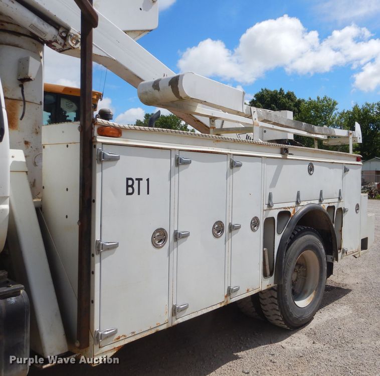 image for item ED9478 1994 GMC TopKick C6500 bucket truck