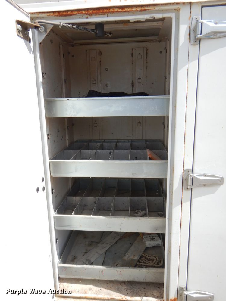 image for item ED9478 1994 GMC TopKick C6500 bucket truck