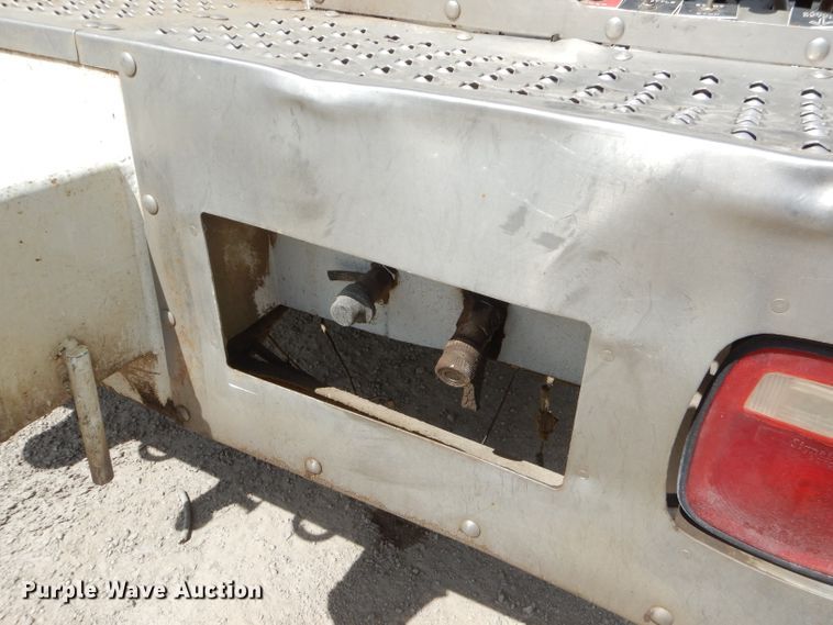 image for item ED9478 1994 GMC TopKick C6500 bucket truck