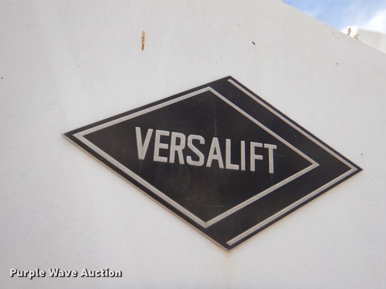 image for item ED9478 1994 GMC TopKick C6500 bucket truck