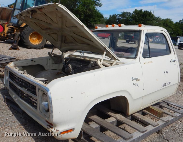 image for item ED9480 1980 Dodge Custom 300 cab