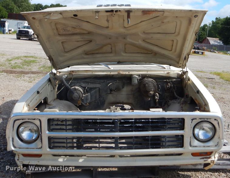 image for item ED9480 1980 Dodge Custom 300 cab