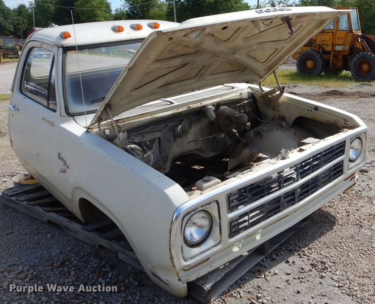 image for item ED9480 1980 Dodge Custom 300 cab