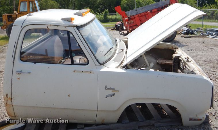 image for item ED9480 1980 Dodge Custom 300 cab